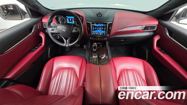 Maserati Levante 2017 — photo 7