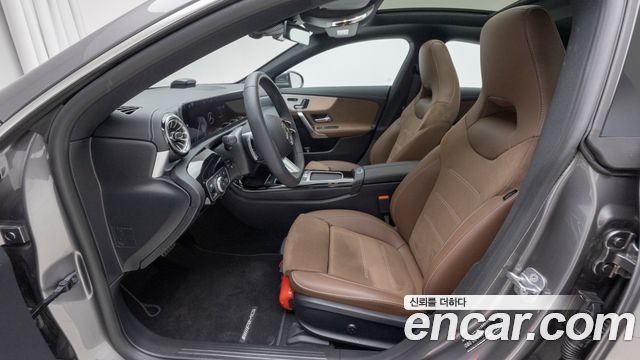 Mercedes-Benz CLA-Class 2026 — photo 10