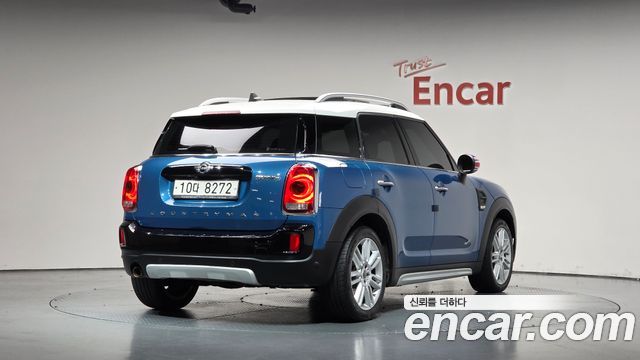 Mini Countryman 2018 — photo 2