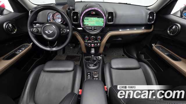 Mini Countryman 2018 — photo 10