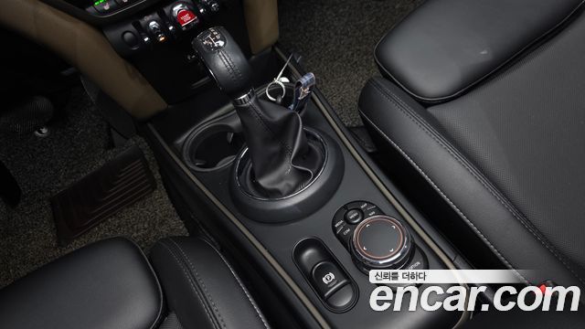 Mini Countryman 2018 — photo 12