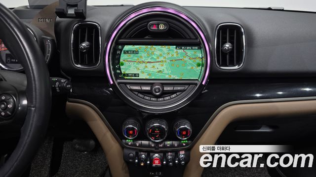 Mini Countryman 2018 — photo 20