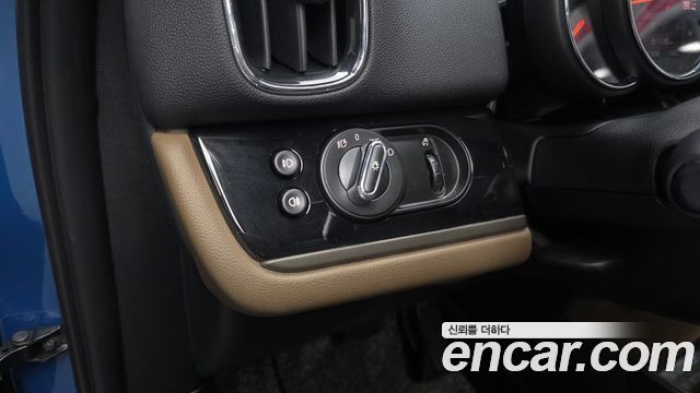 Mini Countryman 2018 — photo 29