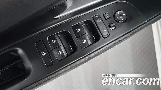 Hyundai AVANTE 2023 — photo 11