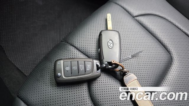 Hyundai AVANTE 2023 — photo 19
