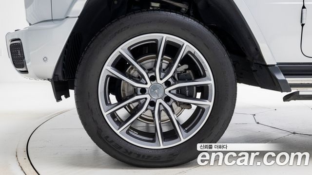 Mercedes-Benz G-Class 2025 — photo 5