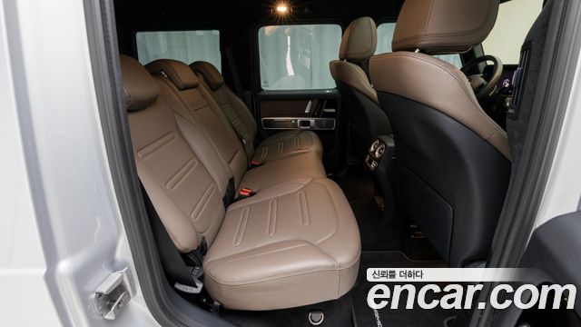 Mercedes-Benz G-Class 2025 — photo 10
