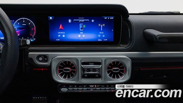 Mercedes-Benz G-Class 2025 — photo 12