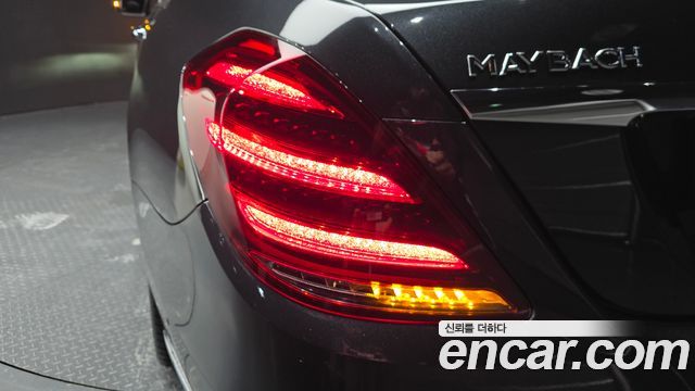 Mercedes-Benz S-Class 2017 — photo 9
