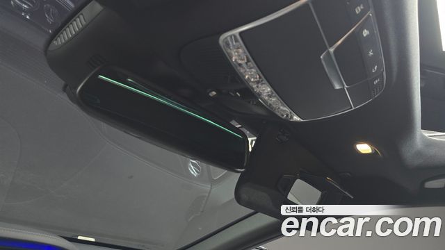 Mercedes-Benz S-Class 2017 — photo 28