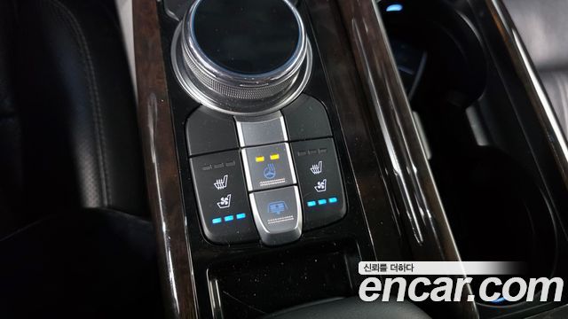 Genesis EQ900 2016 — photo 18