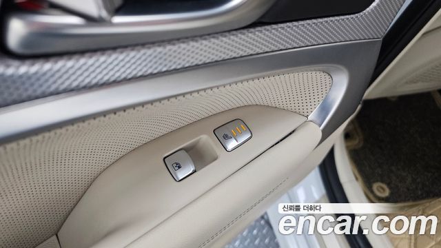 Genesis G70 2023 — photo 24