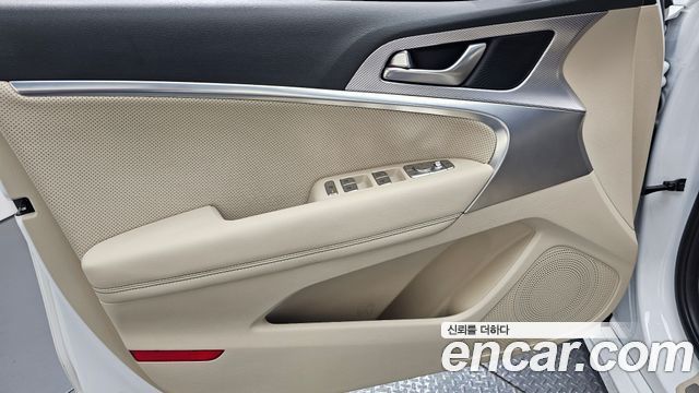 Genesis G70 2023 — photo 14
