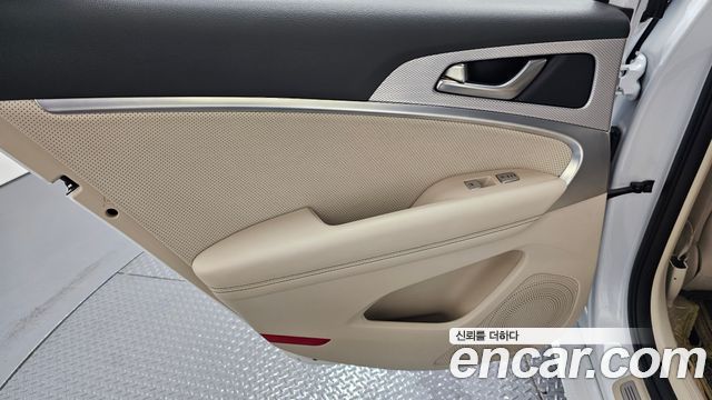 Genesis G70 2023 — photo 15