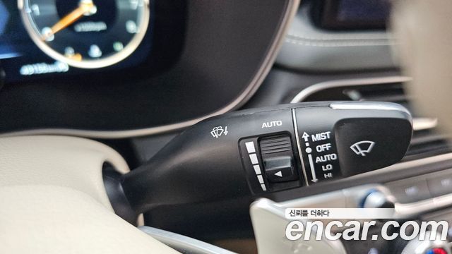 Genesis G70 2023 — photo 27