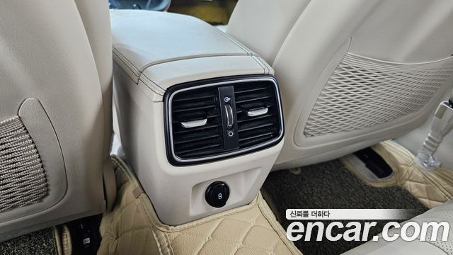Genesis G70 2023 — photo 30