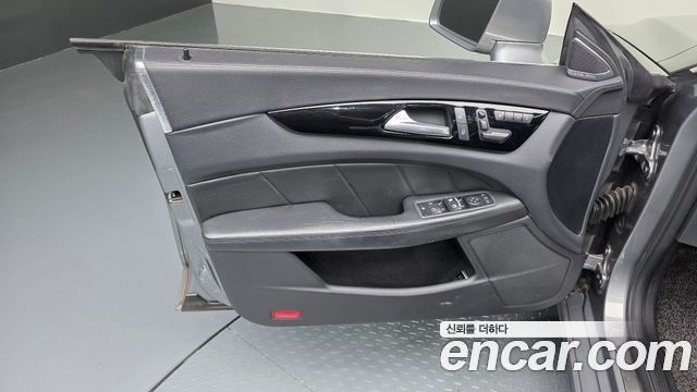 Mercedes-Benz CLS-Class 2013 — photo 14
