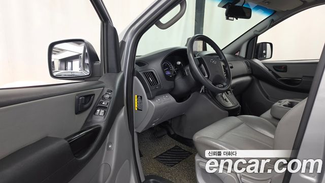Hyundai Starex 2019 — photo 10