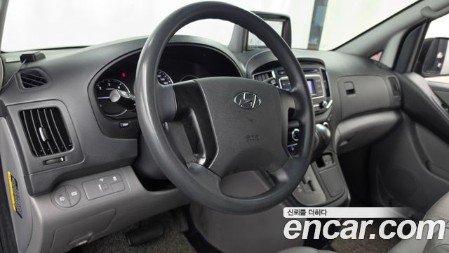 Hyundai Starex 2019 — photo 13