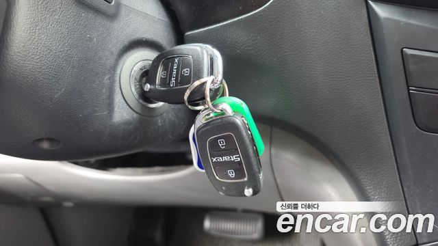 Hyundai Starex 2019 — photo 16