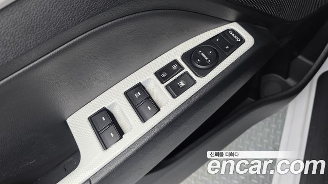 Hyundai AVANTE 2019 — photo 13