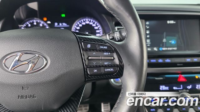Hyundai AVANTE 2019 — photo 17