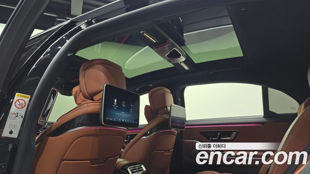 Mercedes-Benz S-Class 2022 — photo 22