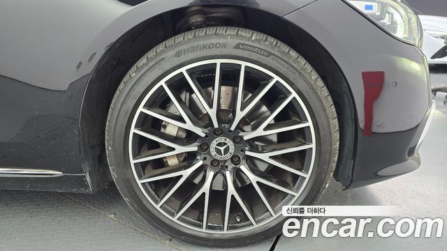 Mercedes-Benz S-Class 2022 — photo 7