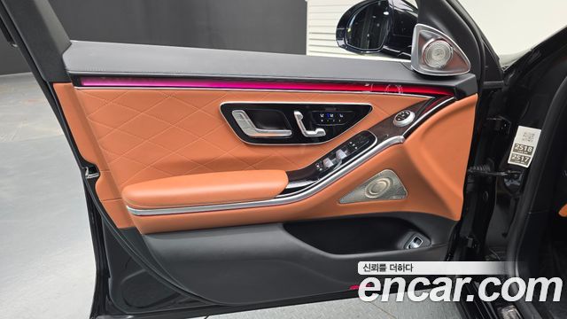 Mercedes-Benz S-Class 2022 — photo 14