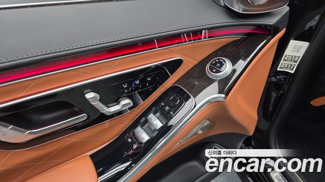 Mercedes-Benz S-Class 2022 — photo 28