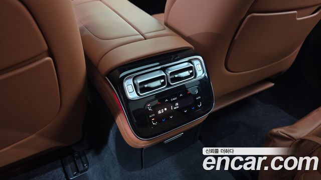 Mercedes-Benz S-Class 2022 — photo 31