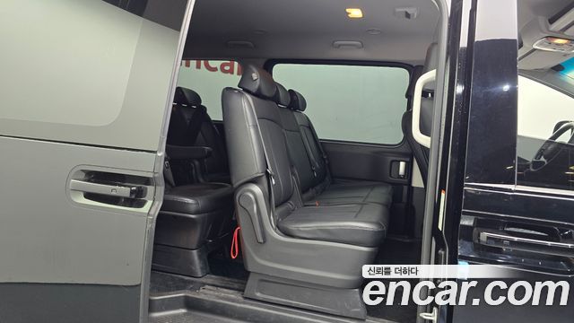 Hyundai Staria 2023 — photo 17