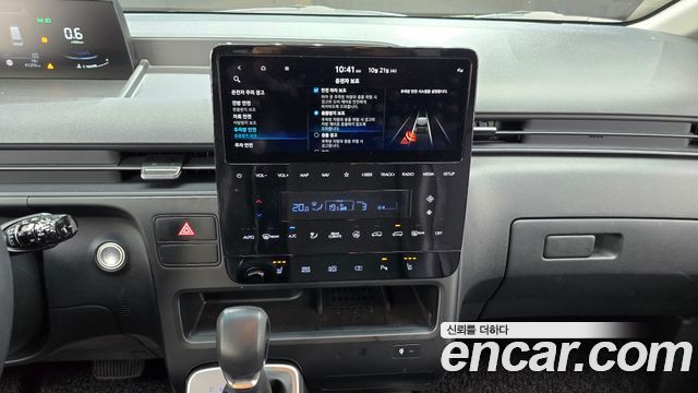 Hyundai Staria 2023 — photo 20