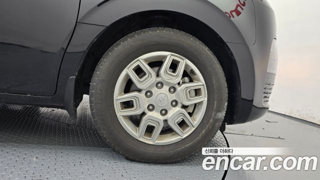 Hyundai Staria 2023 — photo 7