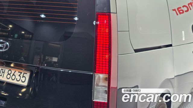 Hyundai Staria 2023 — photo 9
