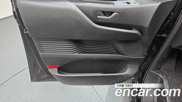 Hyundai Staria 2023 — photo 14