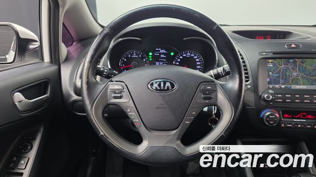 Kia K3 2015 — photo 19