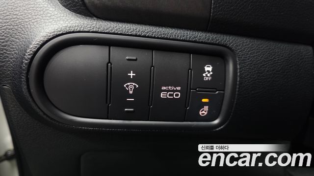 Kia K3 2015 — photo 25