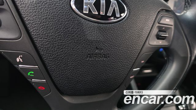 Kia K3 2015 — photo 29