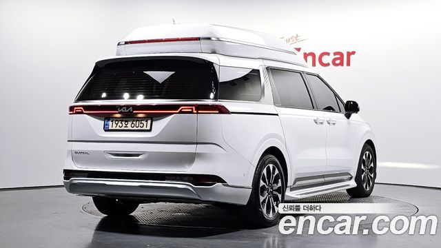 Kia Canival 2023 — photo 2