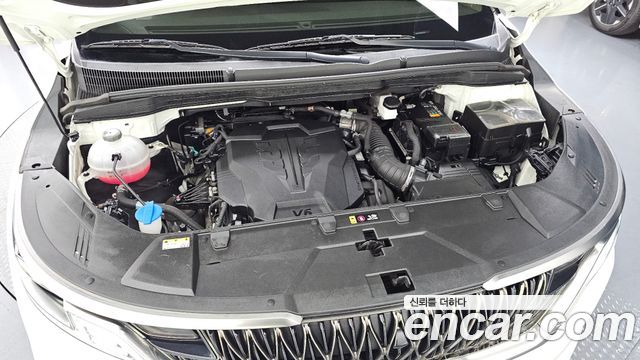 Kia Canival 2023 — photo 6