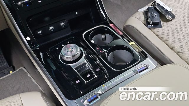 Kia Canival 2023 — photo 9