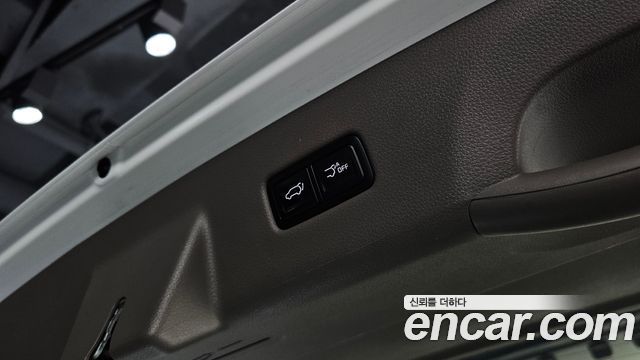 Kia Canival 2023 — photo 20