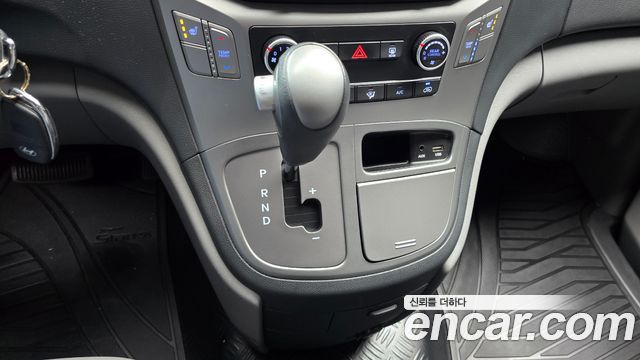 Hyundai Starex 2021 — photo 12