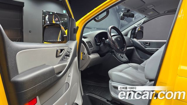 Hyundai Starex 2021 — photo 13