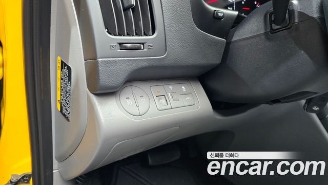 Hyundai Starex 2021 — photo 25