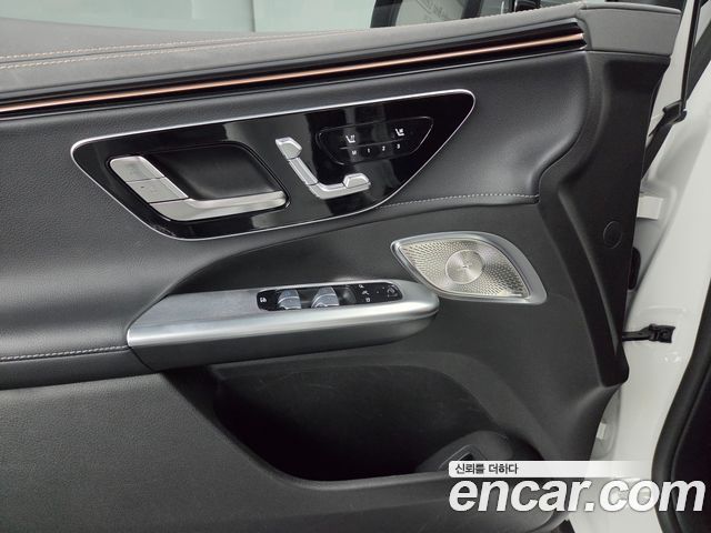 Mercedes-Benz EQE 2026 — photo 9