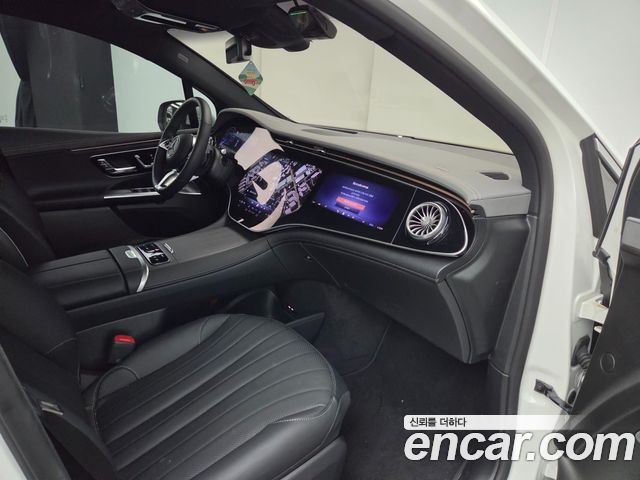 Mercedes-Benz EQE 2026 — photo 11