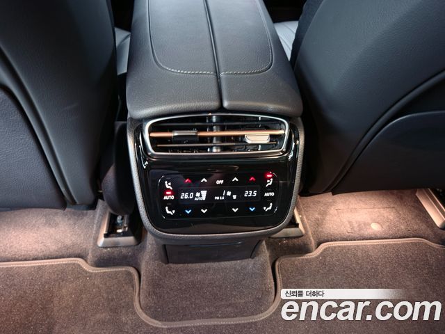 Mercedes-Benz EQE 2026 — photo 12