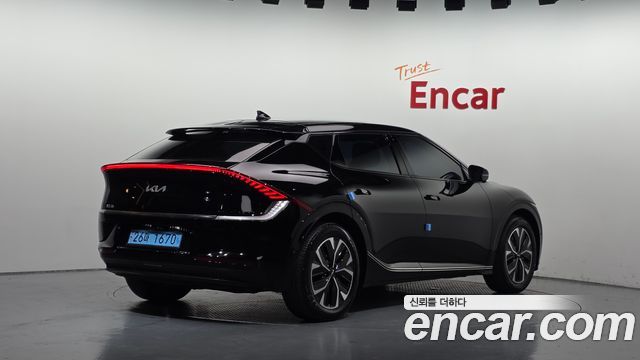 Kia EV6 2023 — photo 2
